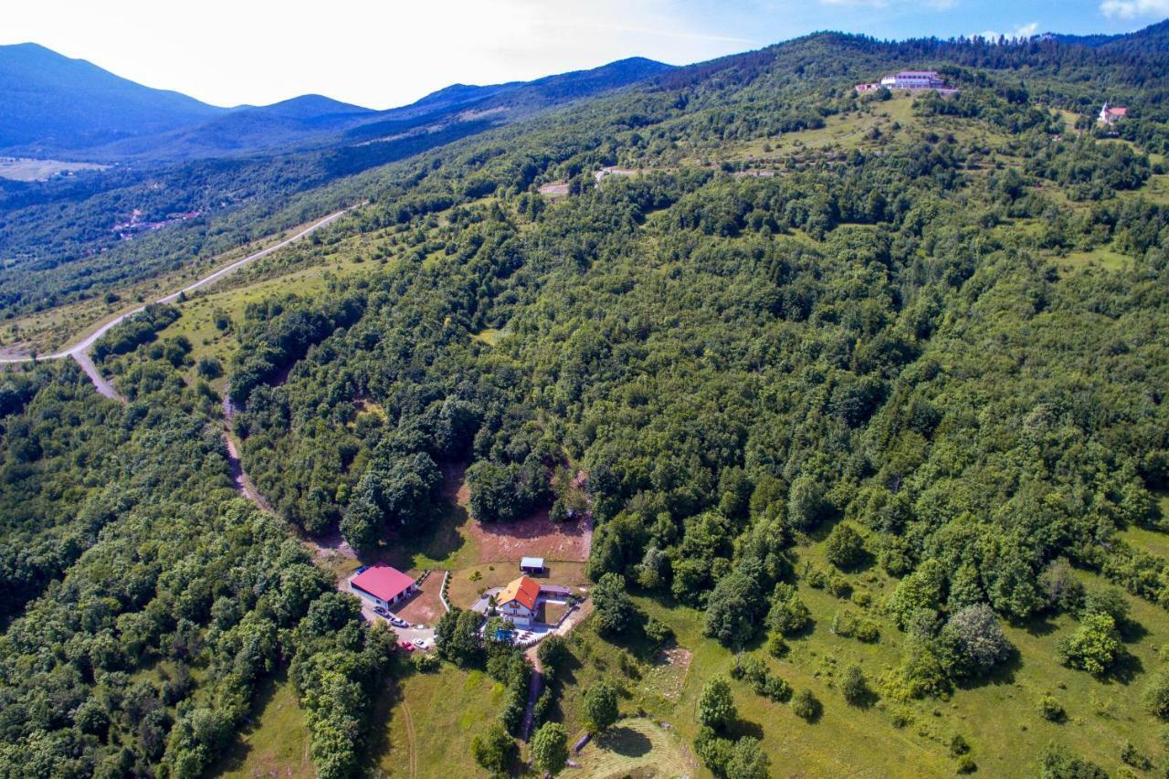 Villa Dino Tin Красно-Поле Экстерьер фото
