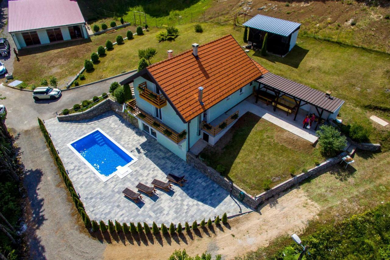 Villa Dino Tin Красно-Поле Экстерьер фото